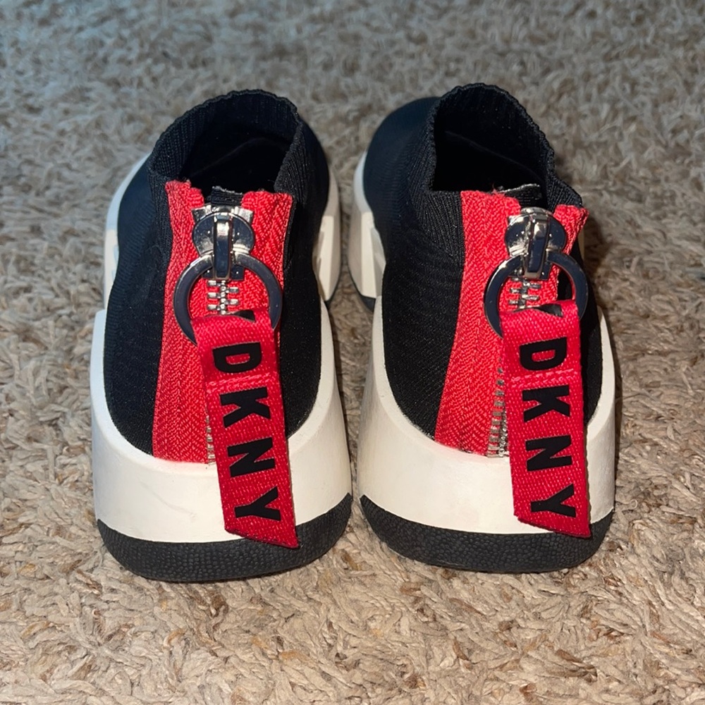 NEVER WORN!!!! NEW!!! 8 1/2 black white and red shoes